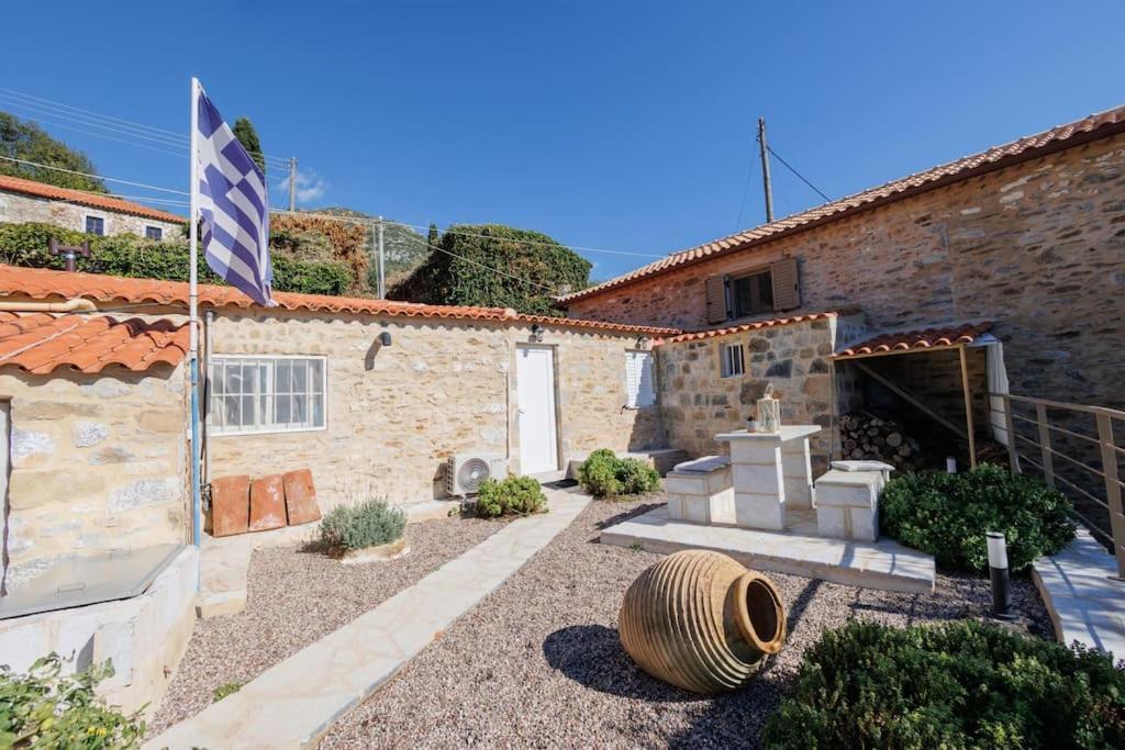 Villa Somatianá- Traditional Stone House , West Mani Thalámai Esterno foto
